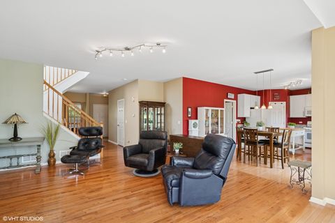 Tiny photo for 31577 N Clearwater Drive, Lakemoor, IL 60051 (MLS # 12422248)