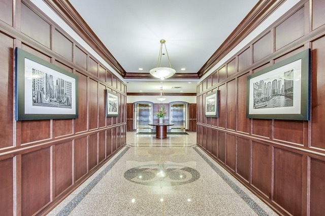 33 W Huron Street 311