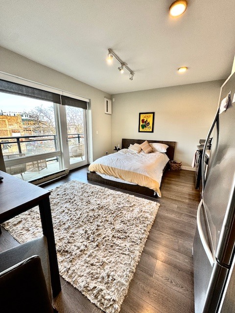 2407 W Eastwood Avenue 402