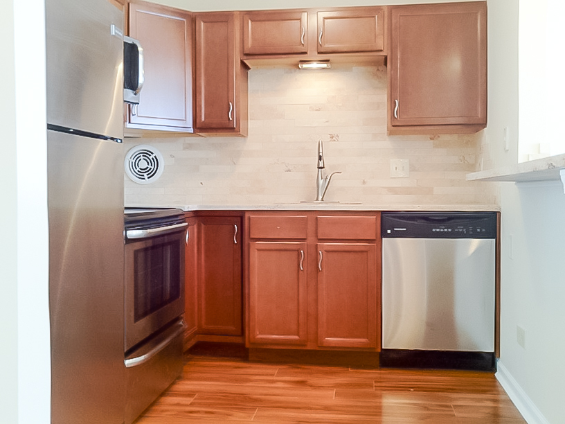 111 W Maple Street 3210