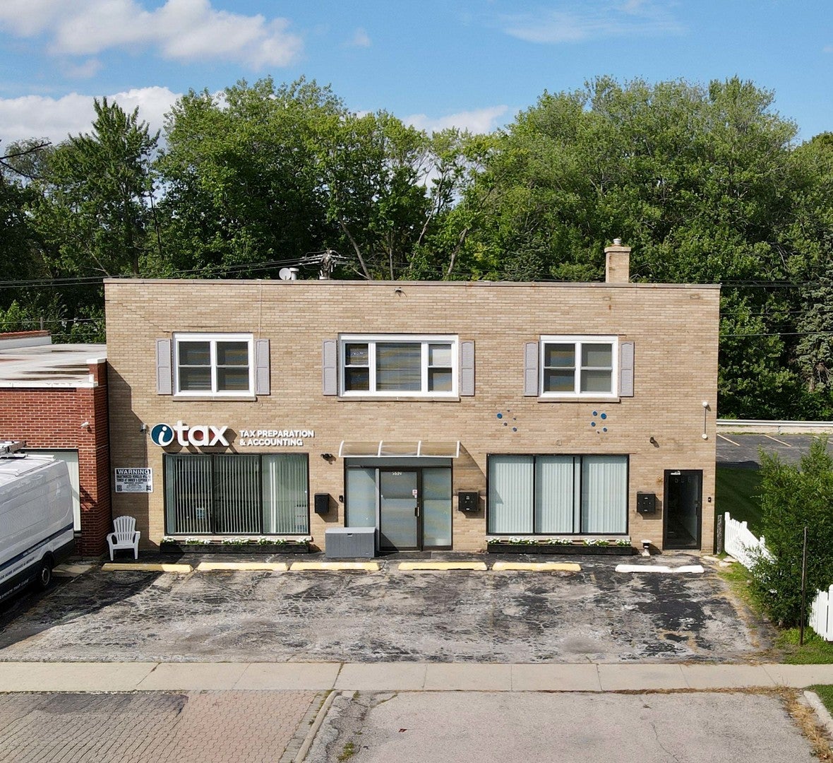 552 E Northwest Highway