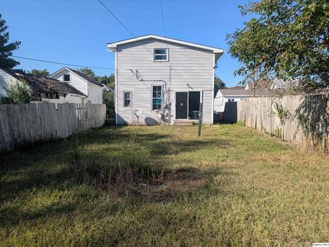 Tiny photo for 324 Lind Street, Quincy, IL 62301 (MLS # 12466352)