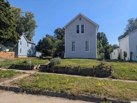 Tiny photo for 324 Lind Street, Quincy, IL 62301 (MLS # 12466352)