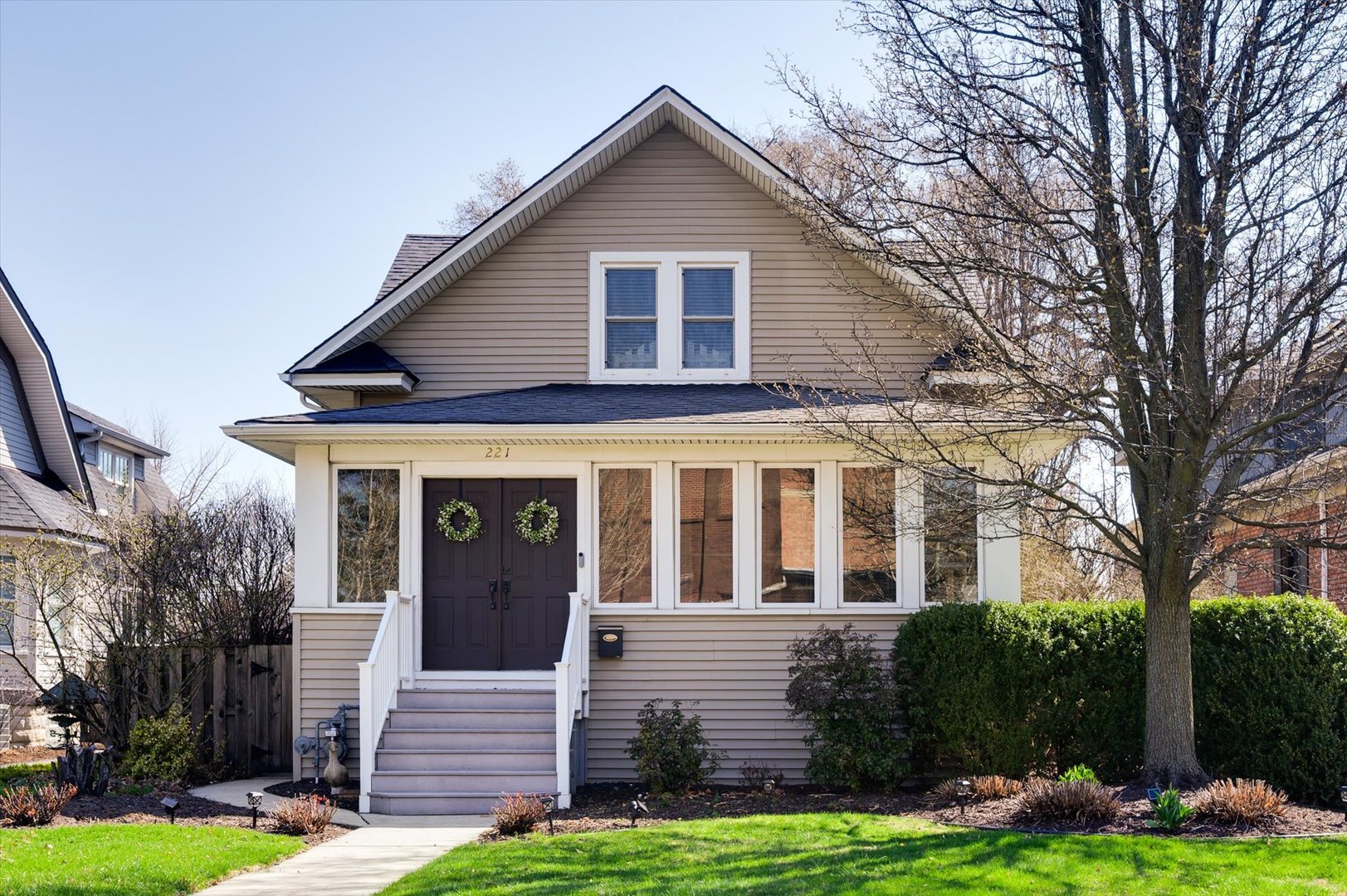 221 N Illinois Street