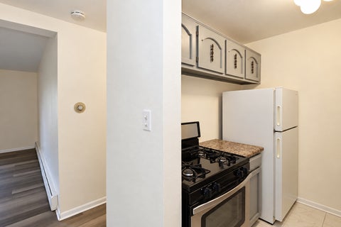 Tiny photo for 1170 Valley Lane #304, Hoffman Estates, IL 60169 (MLS # 12793354)
