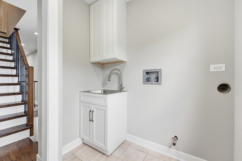 Tiny photo for 4305 N Mobile Avenue, Chicago, IL 60634 (MLS # 12748589)