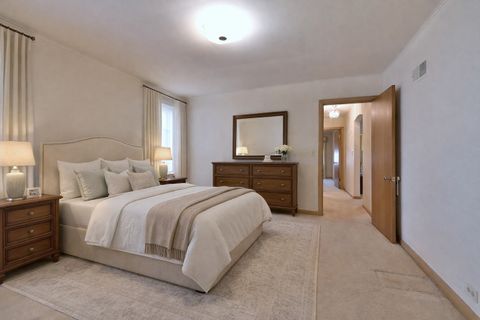 Tiny photo for 6153 N Lenox Avenue, Chicago, IL 60646 (MLS # 12571904)