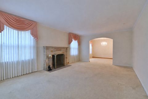 Tiny photo for 6153 N Lenox Avenue, Chicago, IL 60646 (MLS # 12571904)