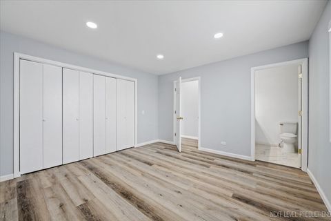 Tiny photo for 2S616 Linden Square, Warrenville, IL 60555 (MLS # 12528329)