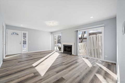 Tiny photo for 2S616 Linden Square, Warrenville, IL 60555 (MLS # 12528329)