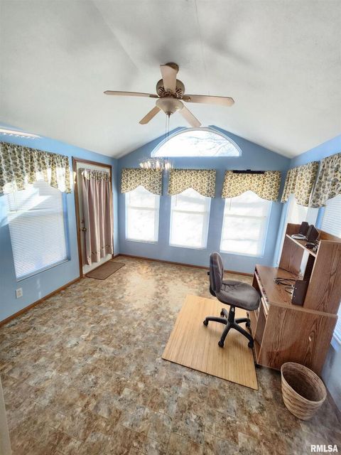 Tiny photo for 37 JANET Street, Murphysboro, IL 62966 (MLS # EB460611)