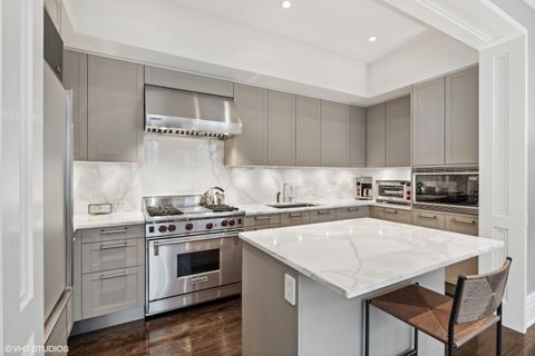 Tiny photo for 159 E WALTON Place #6B, Chicago, IL 60611 (MLS # 12499857)