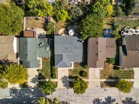 Tiny photo for 6831 Dove Avenue, Woodridge, IL 60517 (MLS # 12476900)
