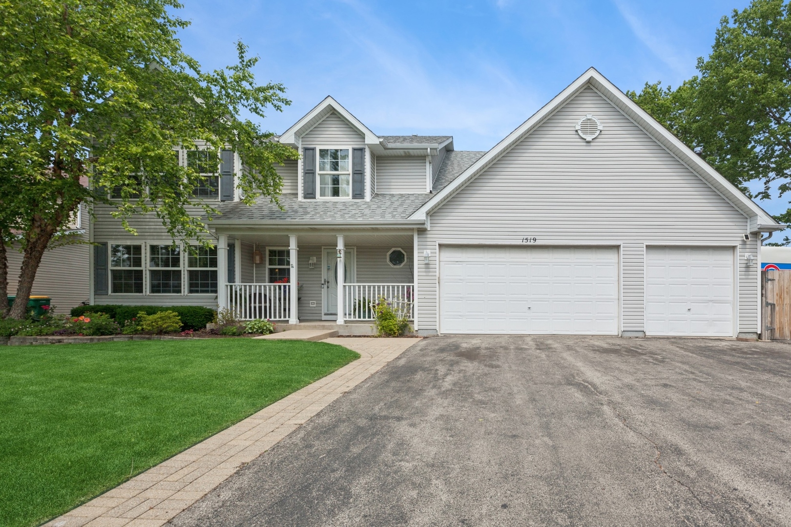 1519 Parkside Drive