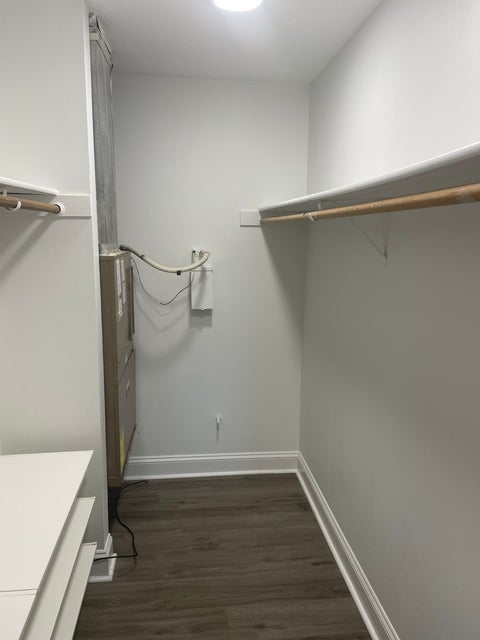 Tiny photo for 650 Perrie Drive #304, Elk Grove Village, IL 60007 (MLS # 12752138)