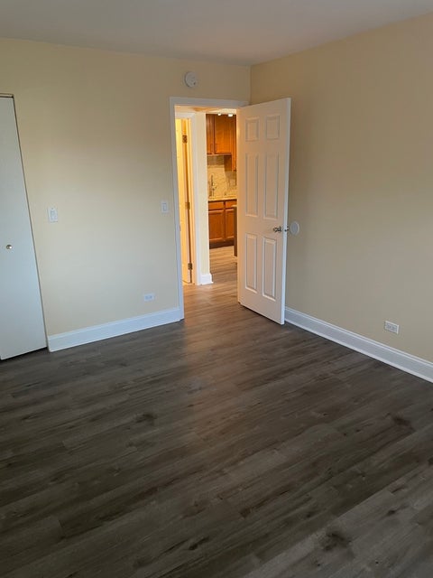 Tiny photo for 650 Perrie Drive #304, Elk Grove Village, IL 60007 (MLS # 12752138)