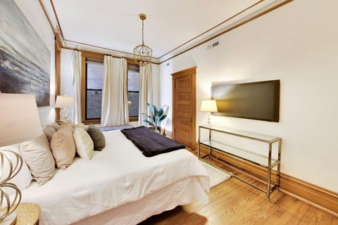Tiny photo for 4004 N CLARENDON Avenue #2, Chicago, IL 60613 (MLS # 12759338)