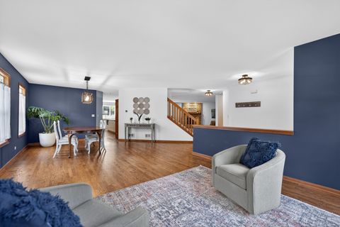 Tiny photo for 4N598 Campton Crossings Drive, St. Charles, IL 60175 (MLS # 12641243)