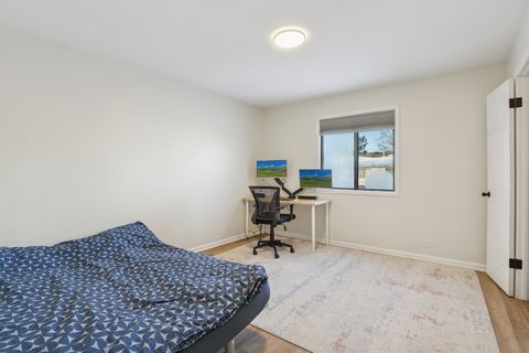 Tiny photo for 625 Breakers Point, Schaumburg, IL 60194 (MLS # 12527327)