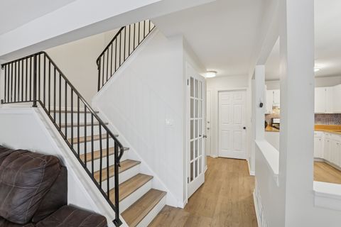 Tiny photo for 625 Breakers Point, Schaumburg, IL 60194 (MLS # 12527327)