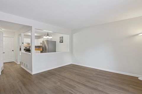 Tiny photo for 625 Breakers Point, Schaumburg, IL 60194 (MLS # 12527327)