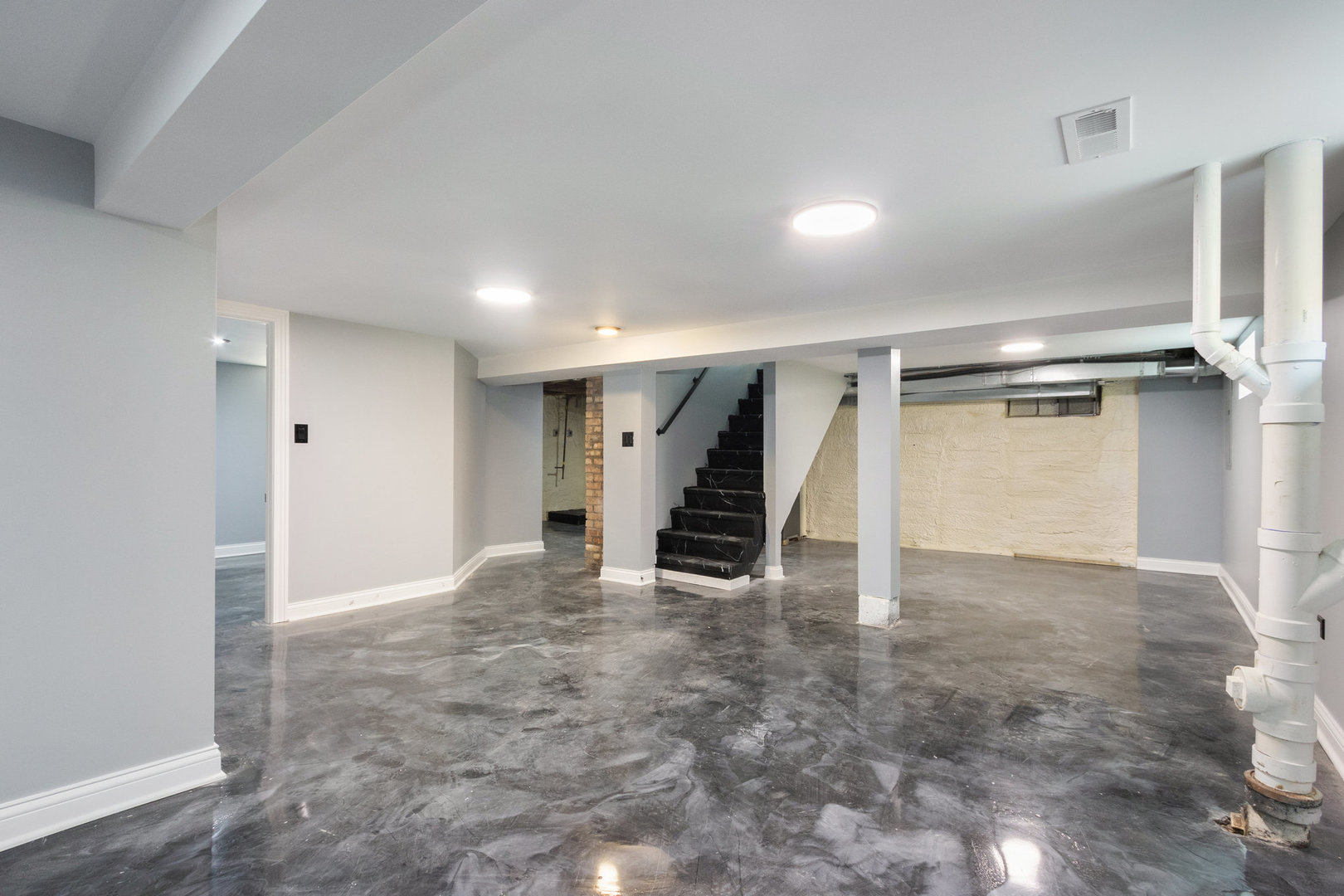 16910 Lincoln Street