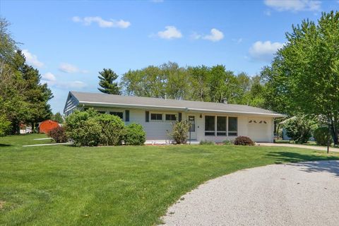 Photo of 204 Woodrig Road, Bloomington, IL 61704 (MLS # 12621017)