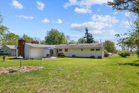 Tiny photo for 204 Woodrig Road, Bloomington, IL 61704 (MLS # 12621017)