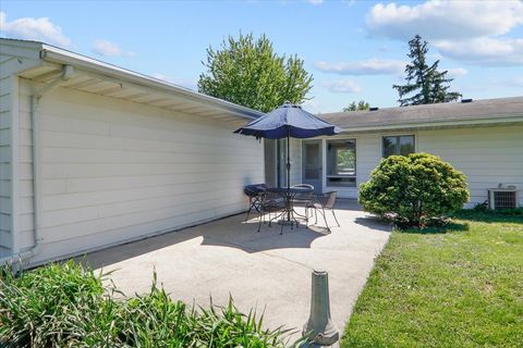 Tiny photo for 204 Woodrig Road, Bloomington, IL 61704 (MLS # 12621017)