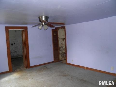 Tiny photo for 1903 HERSHEY Avenue, Muscatine, IA 52761 (MLS # QC4265831)