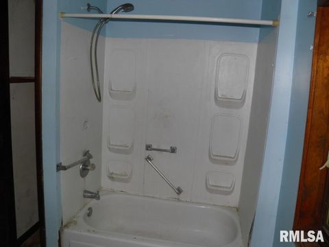 Tiny photo for 1903 HERSHEY Avenue, Muscatine, IA 52761 (MLS # QC4265831)