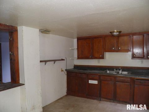 Tiny photo for 1903 Hershey Ave Avenue, Muscatine, IA 52761 (MLS # QC4265831)