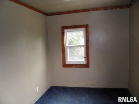 Tiny photo for 1903 HERSHEY Avenue, Muscatine, IA 52761 (MLS # QC4265831)