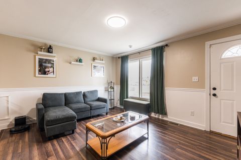 Tiny photo for 742 Cedardale Place, Aurora, IL 60506 (MLS # 12598574)