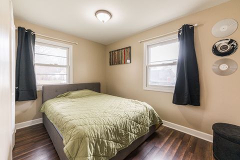 Tiny photo for 742 Cedardale Place, Aurora, IL 60506 (MLS # 12598574)