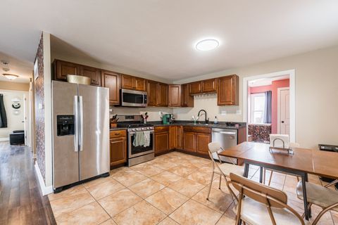 Tiny photo for 742 Cedardale Place, Aurora, IL 60506 (MLS # 12598574)