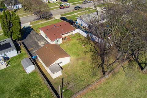 Tiny photo for 742 Cedardale Place, Aurora, IL 60506 (MLS # 12598574)