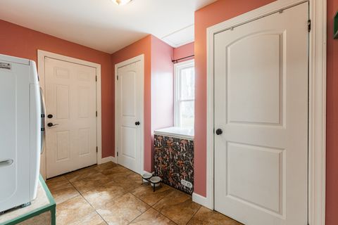 Tiny photo for 742 Cedardale Place, Aurora, IL 60506 (MLS # 12598574)