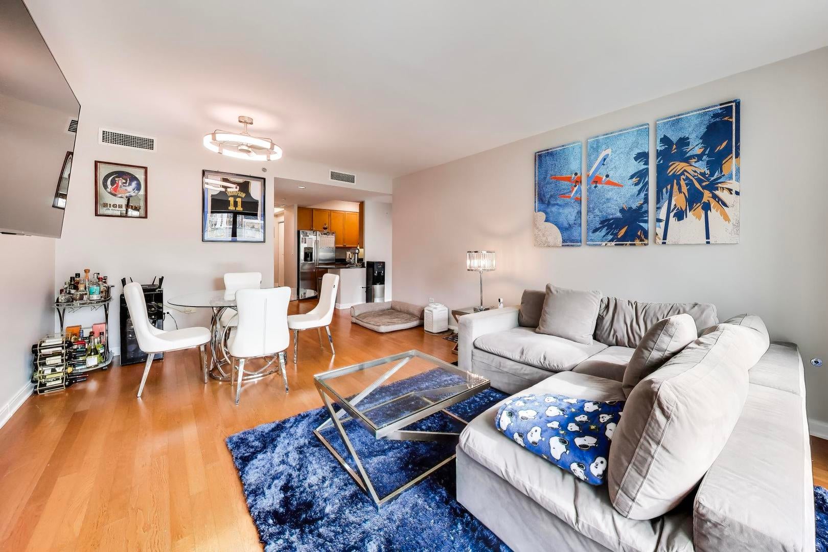 130 N Garland Court 1906
