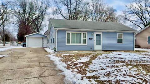 Photo of 1700 Houston Avenue, Joliet, IL 60433 (MLS # 12563429)