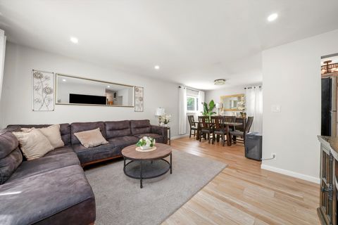 Tiny photo for 408 Cahill Road, Streamwood, IL 60107 (MLS # 12465422)