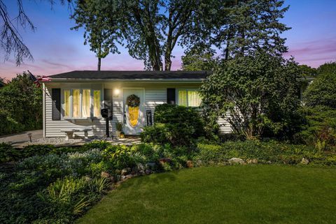 Photo of 408 Cahill Road, Streamwood, IL 60107 (MLS # 12465422)