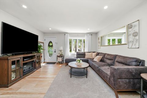 Tiny photo for 408 Cahill Road, Streamwood, IL 60107 (MLS # 12465422)