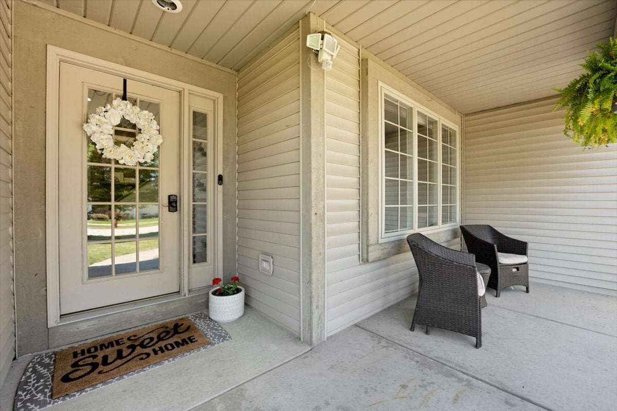 230 English Lane