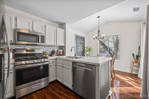 Tiny photo for 96 MIDHURST Court #201D, Naperville, IL 60565 (MLS # 12557724)