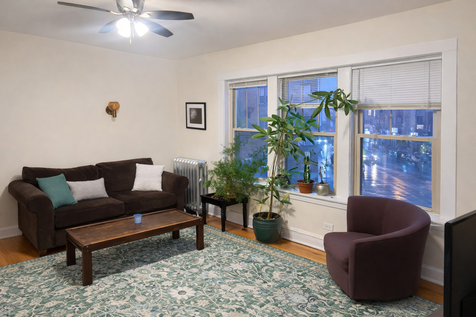 2482 N Lincoln Avenue 2