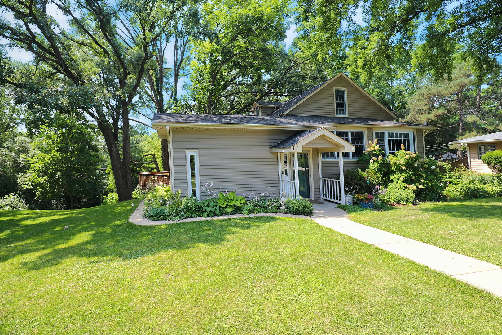 28W719 Barnes Avenue