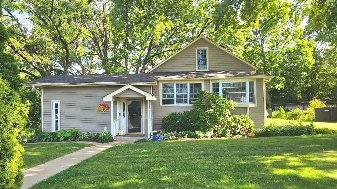 28W719 Barnes Avenue