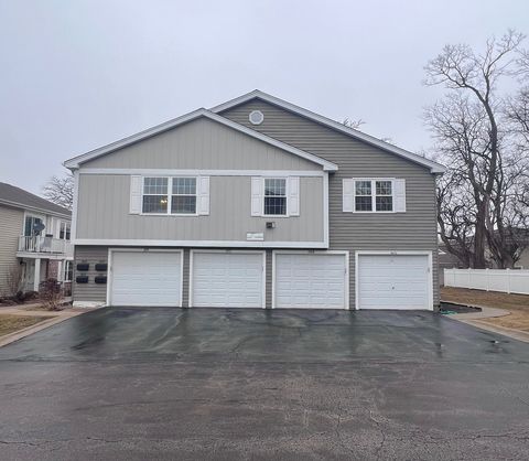 Photo of 1474 Timber Trail #D, Wheaton, IL 60189 (MLS # 12582471)