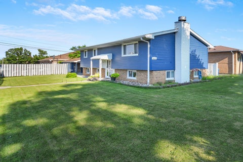 Tiny photo for 9401 S 80th Court, Hickory Hills, IL 60457 (MLS # 12776764)